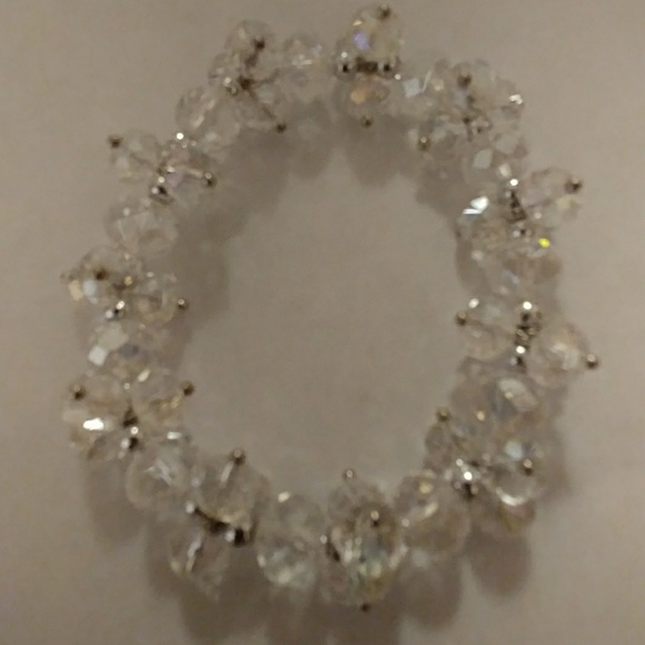 Crystal Clear Metallic Bracelet - Picture 5 of 8